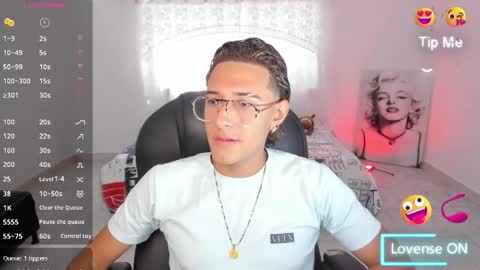 Hayen Boy online show from November 29, 7:10 pm