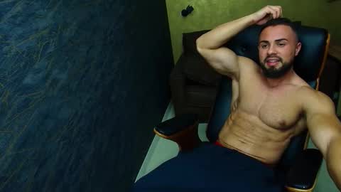 HayesWood online show from October 18, 5:11 am