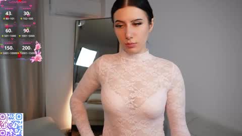 hazelhayees online show from March 11, 4:43 pm