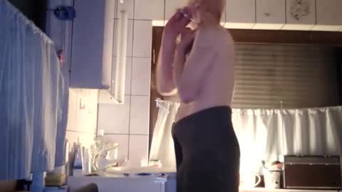 heaven_port2 online show from November 22, 8:07 pm