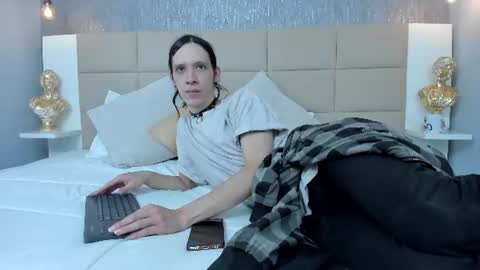 Keira Hecate online show from June 13, 7:35 pm