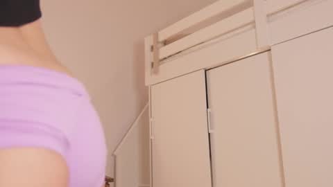 Snapshot of hee_jeen chatting on December 20, 12:19 am Jeen online show from December 20, 12:19 am