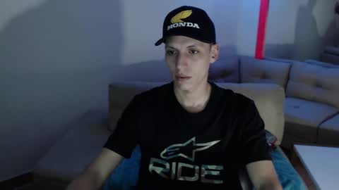 hefesto_69 online show from March 8, 11:18 pm