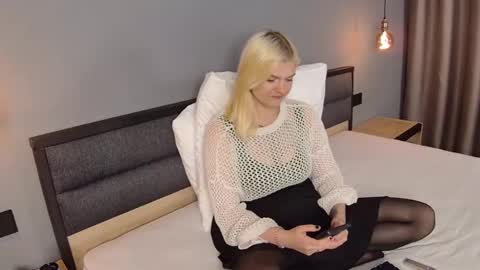 Emma online show from May 26, 1:17 pm