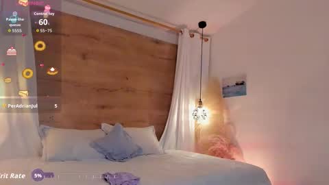 Snapshot of heidishayk chatting on October 8, 7:42 pm ANTARA REY online show from October 8, 7:42 pm