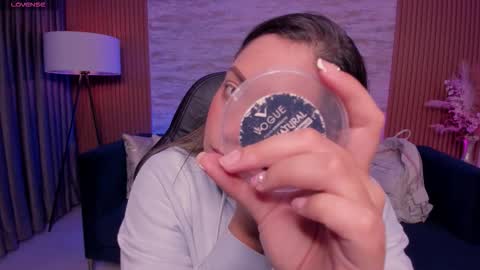 Heidy online show from November 5, 3:19 am