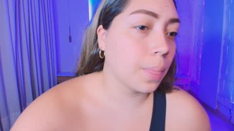 Snapshot of heidy_jhons chatting on September 24, 3:35 am Heidy online show from September 24, 3:35 am