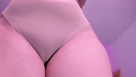 Heidy online show from November 12, 3:42 am