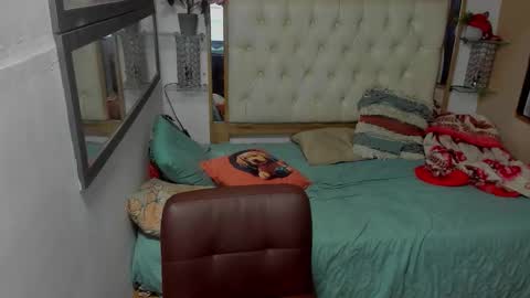 heiker_ online show from November 22, 2:32 am