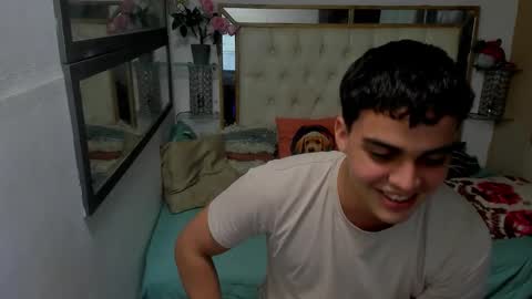 heiker_ online show from November 11, 4:03 am