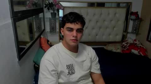 heiker_ online show from December 14, 2:51 am