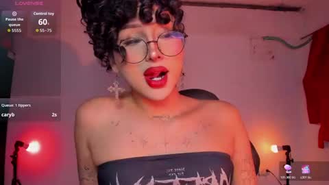 Heka Prudence online show from June 28, 2:07 am