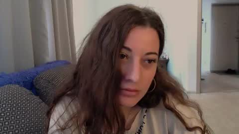 helen_adams_ online show from July 9, 7:45 am