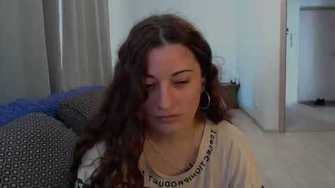 helen_adams_ online show from July 11, 8:06 am