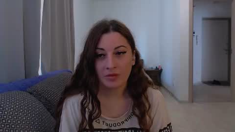 helen_adams_ online show from July 30, 7:53 am