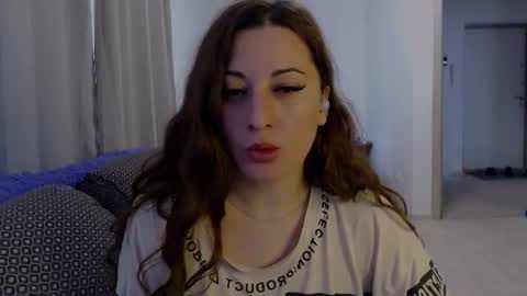 helen_adams_ online show from July 23, 6:11 am