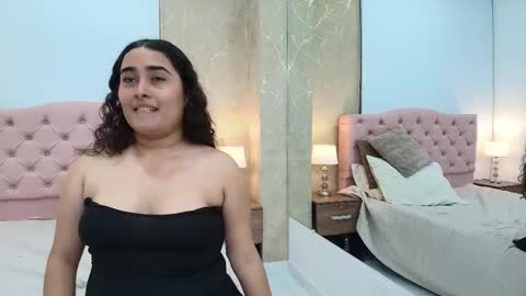 Helen Calderon online show from March 21, 8:19 am