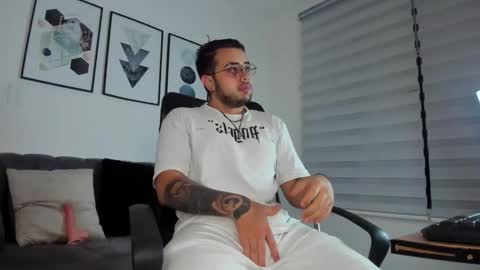 helen online show from March 23, 12:10 pm