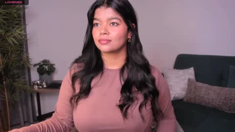 Snapshot of helen_miller chatting on December 9, 11:24 pm helen_miller online show from December 9, 11:24 pm