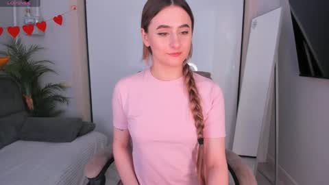 Helen online show from April 26, 3:09 pm