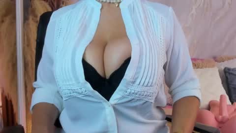 Helena Santos  online show from May 22, 6:36 pm