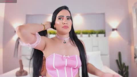 H E L E N A  online show from February 20, 7:49 pm