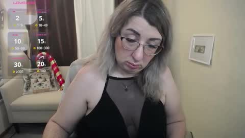 helenenigma online show from November 24, 7:56 pm