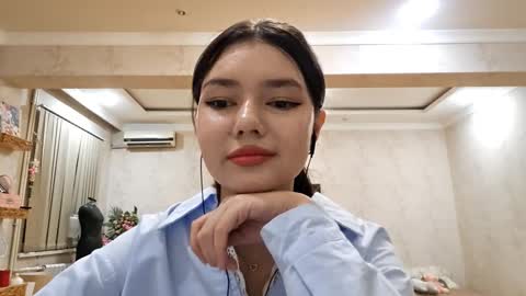 Alice online show from November 19, 5:01 pm