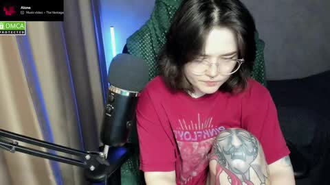 Red online show from February 3, 6:56 pm