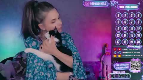 - show loyalty and subscribe -  online show from June 19, 8:26 pm