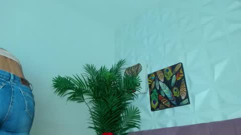 hellen     online show from November 17, 7:16 pm