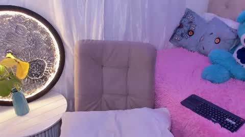hellenamazing online show from July 18, 6:04 am