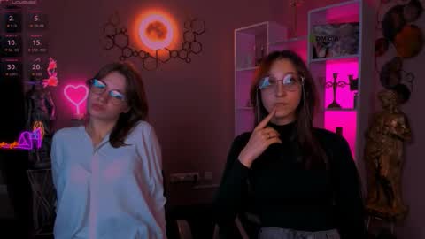 Snapshot of helli_belli chatting on September 28, 8:29 pm Helli online show from September 28, 8:29 pm