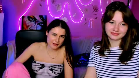 Helli online show from April 28, 2:27 am