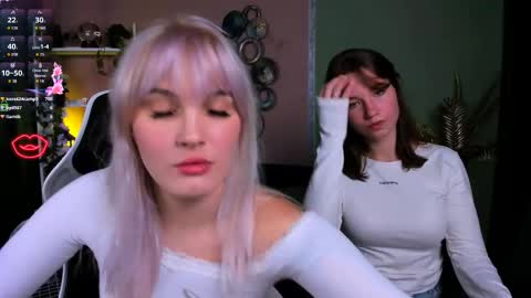 Snapshot of helli_belli chatting on October 18, 7:18 pm Helli online show from October 18, 7:18 pm
