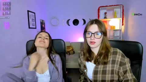 Helli online show from May 14, 7:34 pm