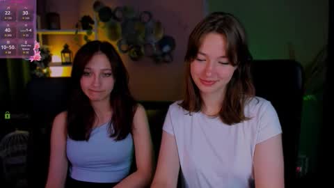 Snapshot of helli_belli chatting on September 23, 7:31 pm Helli online show from September 23, 7:31 pm