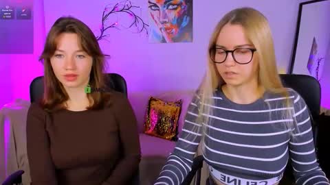 Snapshot of helli_belli chatting on October 8, 7:42 pm Helli online show from October 8, 7:42 pm