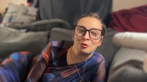 Katie 3 online show from March 8, 7:29 pm