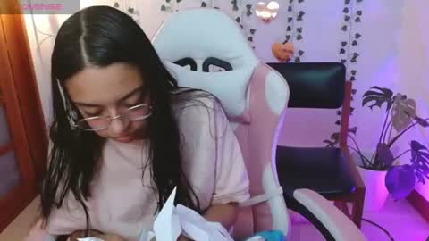 hellokitty_valery1 online show from July 6, 1:35 am
