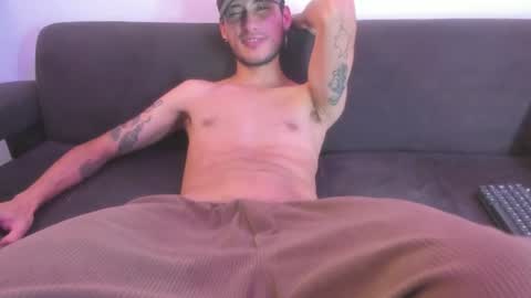 henrik_senn online show from July 14, 2:05 am