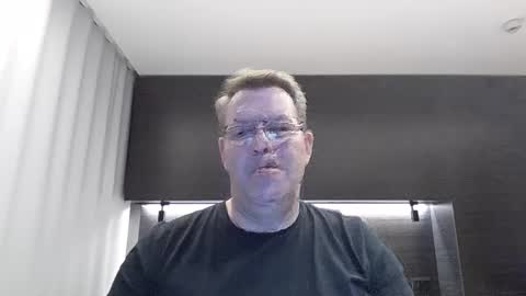 henrikrp1971 online show from January 2, 9:07 pm