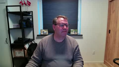 henrikrp1971 online show from February 25, 3:48 pm