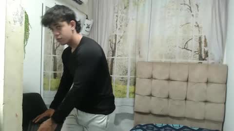 Snapshot of henry_gandy chatting on September 22, 9:08 pm HENRY GANDY online show from September 22, 9:08 pm
