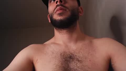 HenryAxe online show from April 25, 1:41 pm