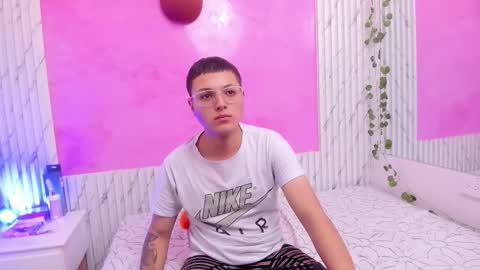 hera n zeus online show from November 12, 8:33 pm