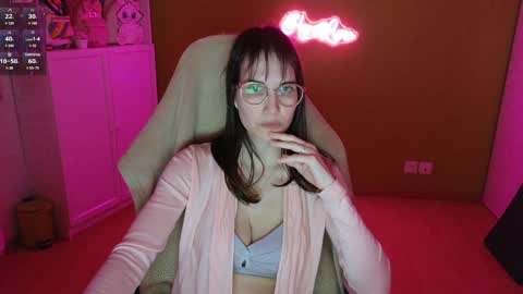 Snapshot of heraluna_ chatting on January 15, 11:08 pm HeraLuna  online show from January 15, 11:08 pm