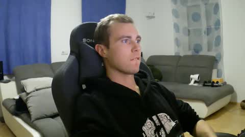 John Pearl online show from December 22, 7:53 pm