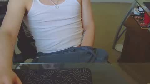 heretopleaseyou446029 online show from February 18, 7:19 pm