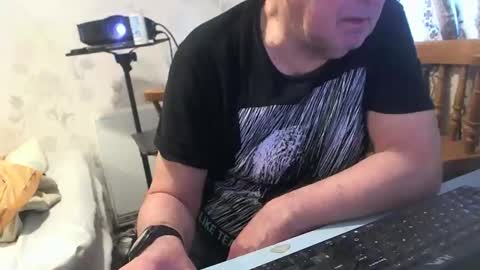 mature online show from November 25, 8:35 am